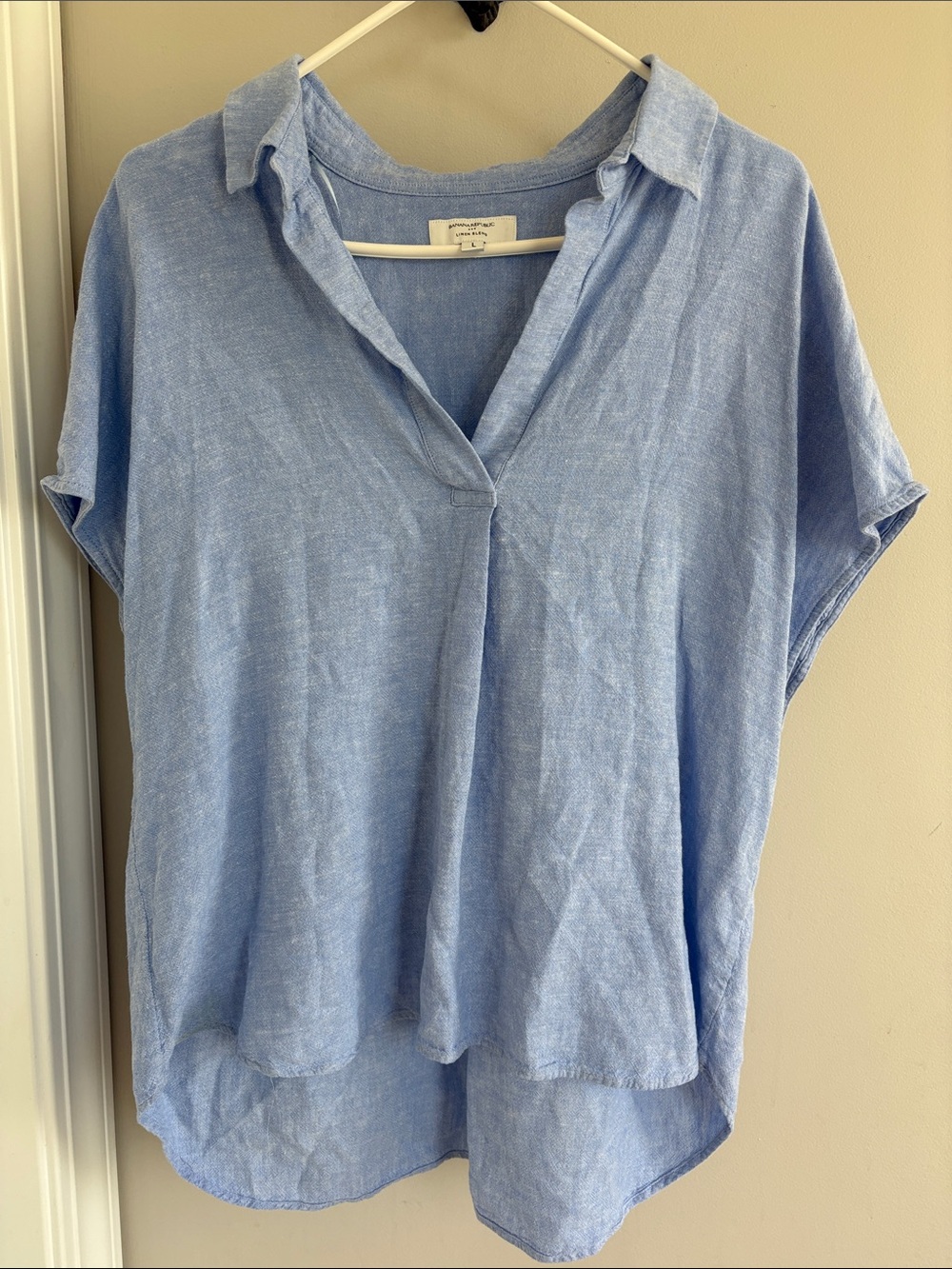 Banana Republic Oversized Light Blue Linen Blend Short Sleeve V Neck Size Large